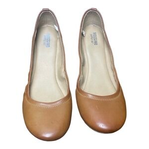 Mossimo Supply Co Women's Tan Ballet Flats Size 8.5 Round Toe Slip-On Shoes